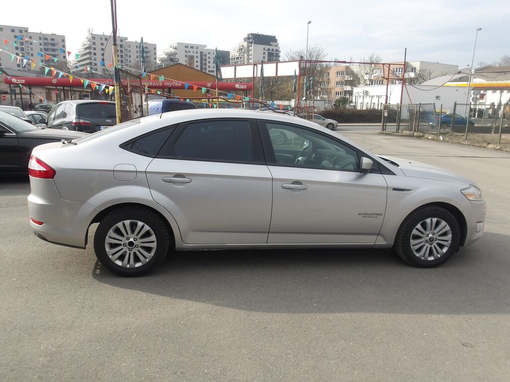 Ford Mondeo Hatchback 2,0 l 103 kw