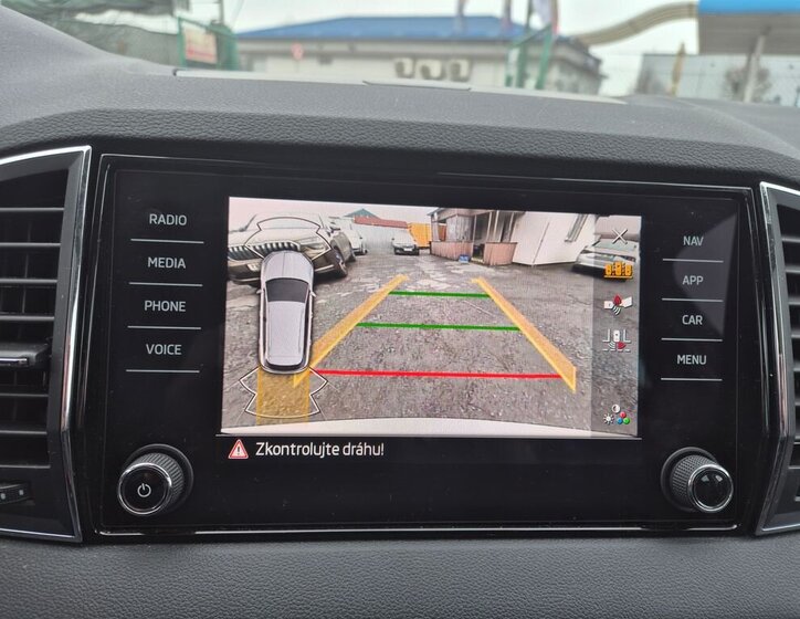 Škoda Karoq SUV 1,5 l 110 kw