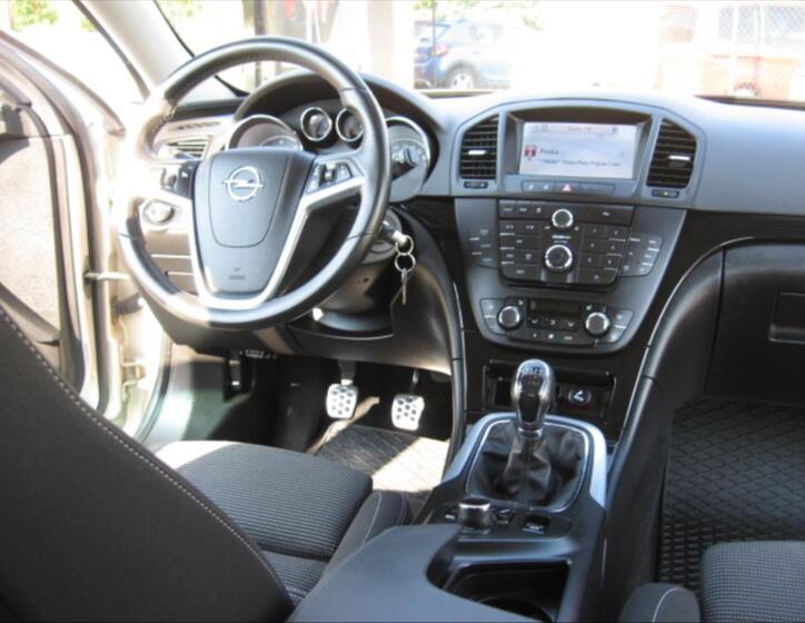 Opel Insignia 13