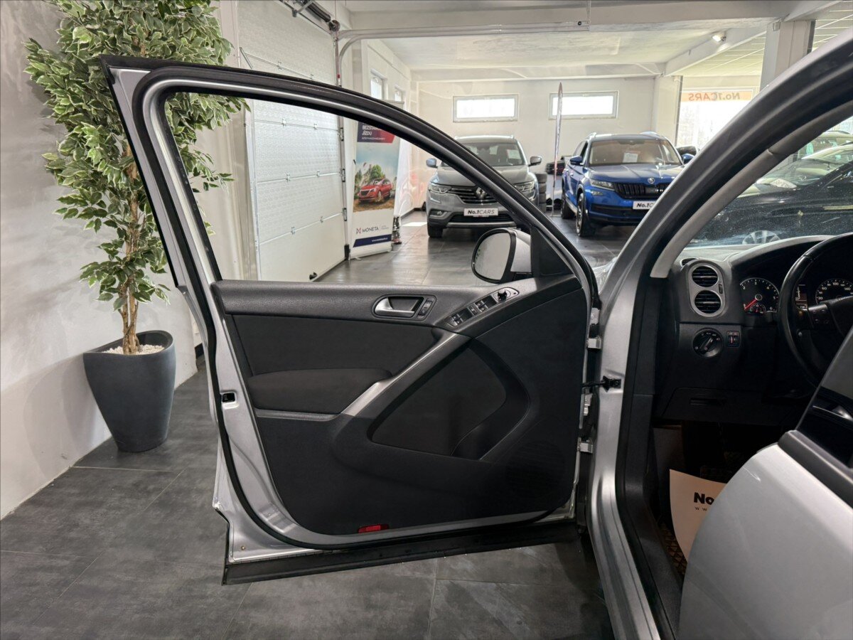 Volkswagen Tiguan SUV / Terénní 2,0 l 125 kw