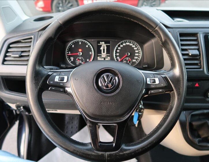 Volkswagen Transporter 18