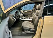 Audi Q8 10