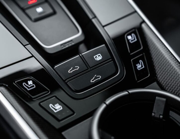 Porsche Ostatní Kupé 3,8 l 478 kw