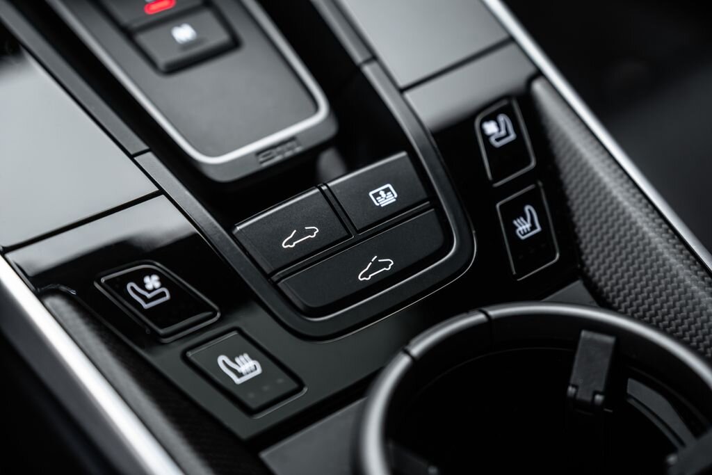 Porsche Ostatní Kupé 3,8 l 478 kw