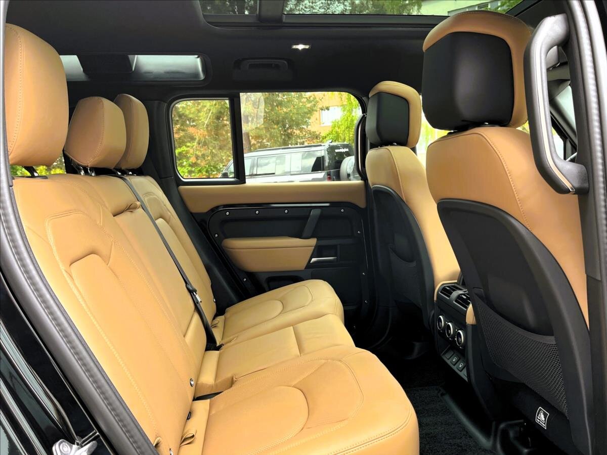 Land Rover Defender SUV 3,0 l 257 kw