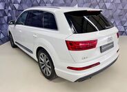 Audi Q7 5