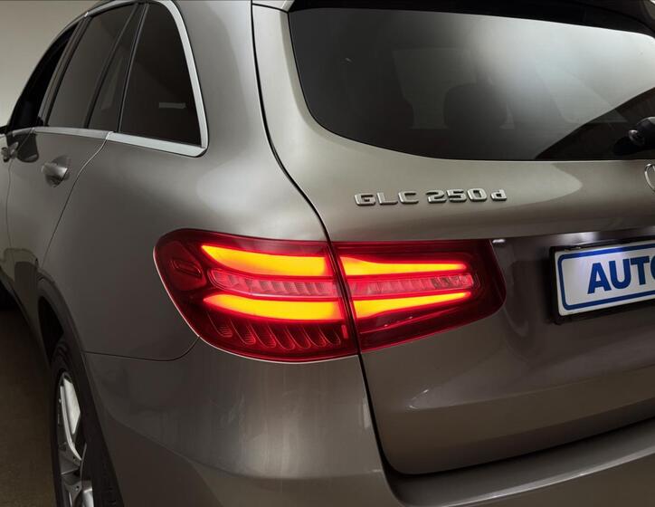Mercedes-Benz GLC 40
