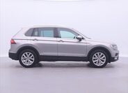 Volkswagen Tiguan 8