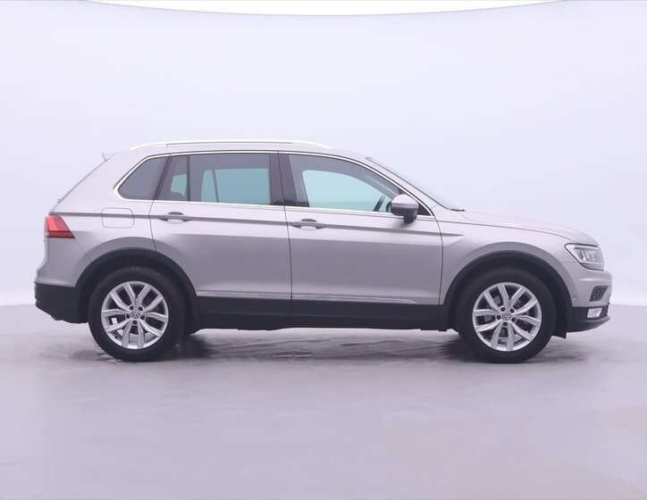Volkswagen Tiguan 8