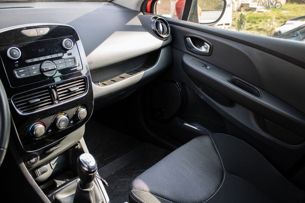 Renault Clio Hatchback 898,0 56 kw