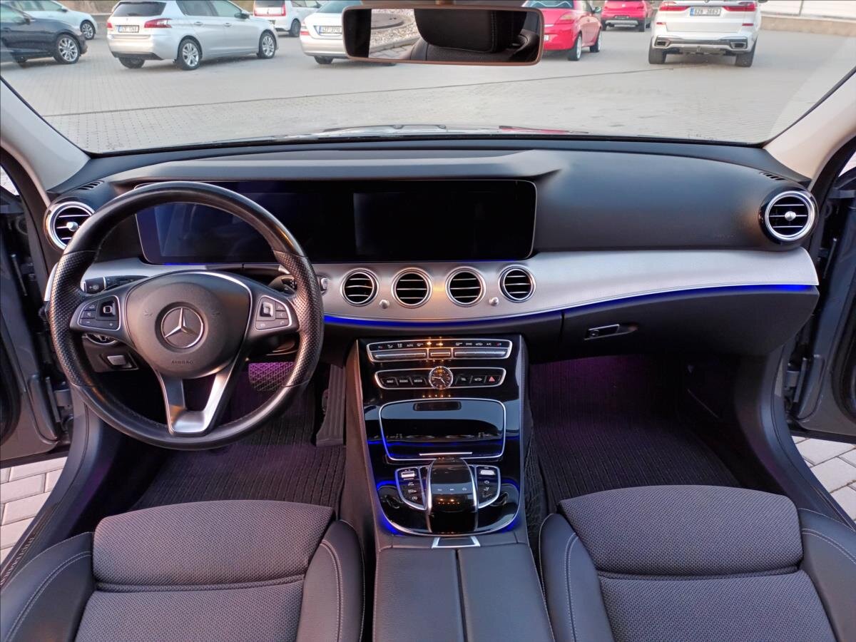 Mercedes-Benz Třídy E Kombi 3,0 l 190 kw