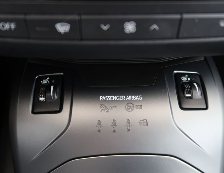 Toyota Avensis Kombi 2,0 l 105 kw