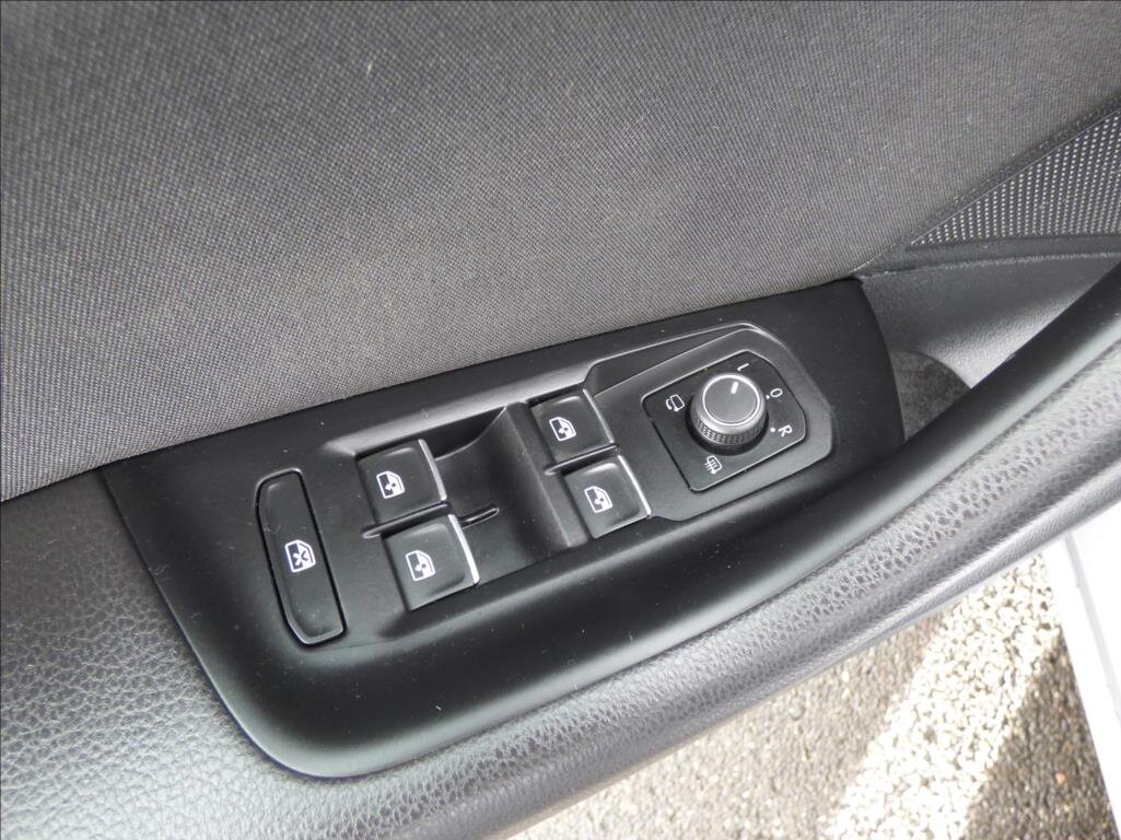 Volkswagen Passat Kombi 1,4 l 115 kw