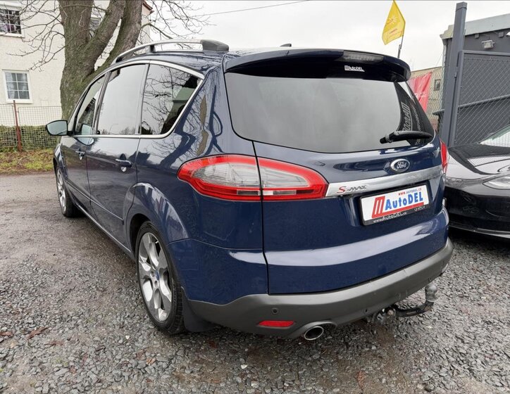 Ford S-MAX MPV 2,2 l 147 kw