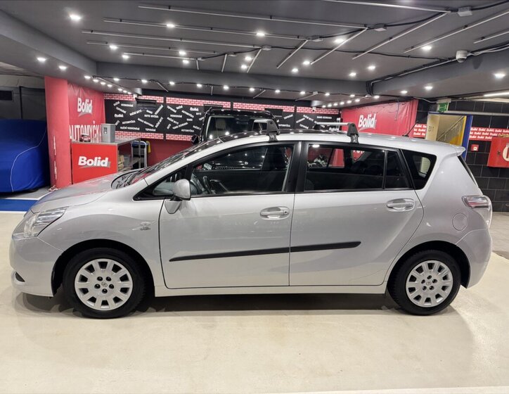 Toyota Verso Kombi 2,0 l 93 kw