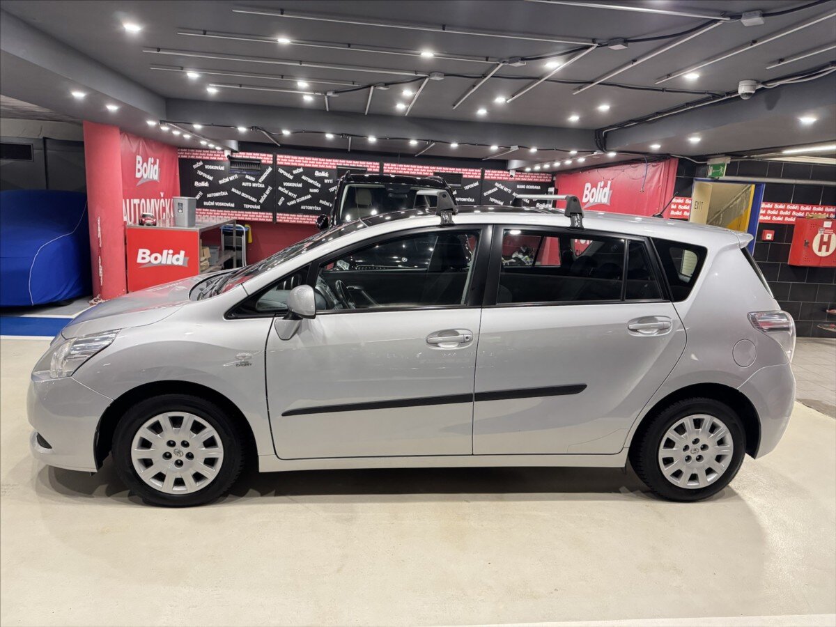 Toyota Verso Kombi 2,0 l 93 kw