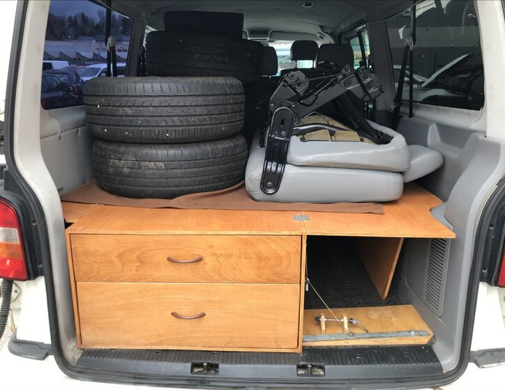 Volkswagen Caravelle Kombi 2,5 l 128 kw