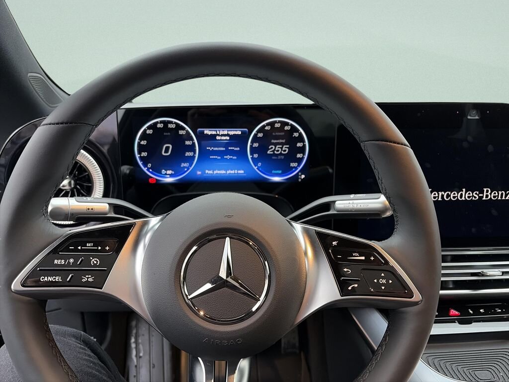 Mercedes-Benz CLA Sedan / Limuzína 0,0 260 kw