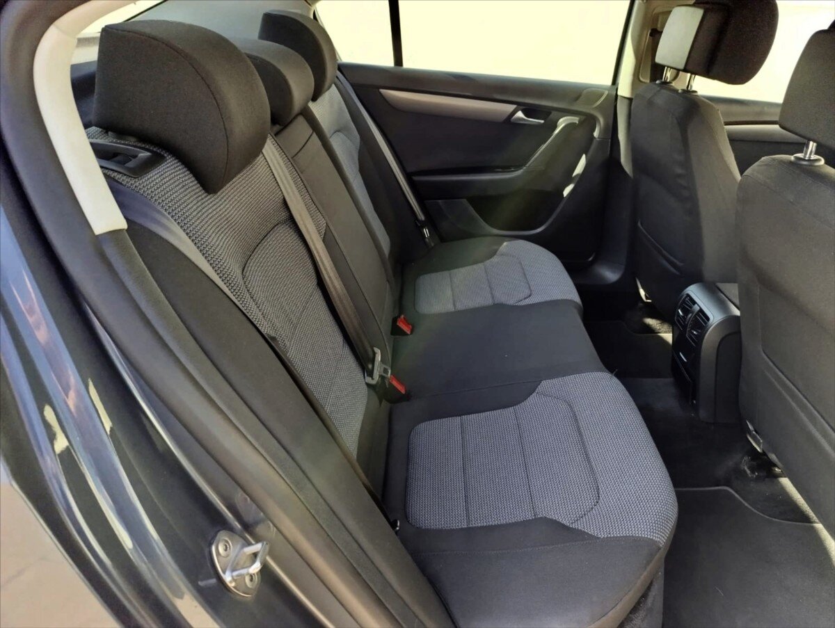Volkswagen Passat Sedan 1,4 l 110 kw