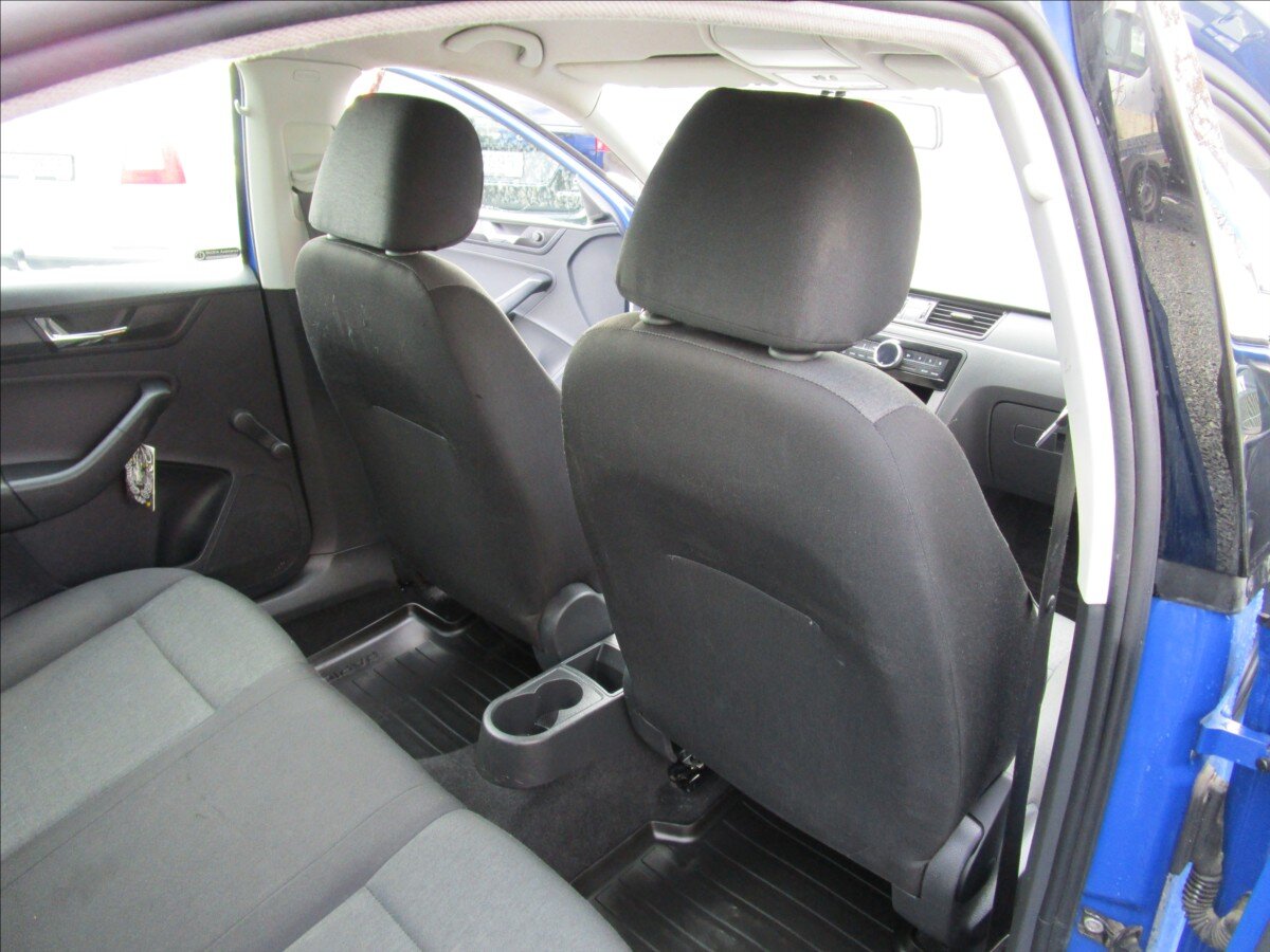 Škoda Rapid Sedan 999,0 70 kw