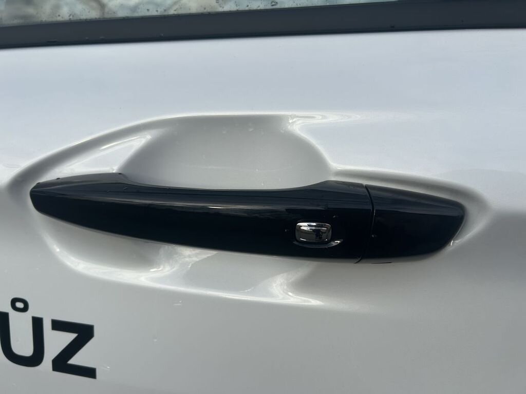 Dongfeng Ostatní Sedan / Limuzína 1,5 l 86 kw