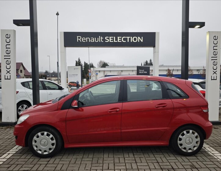Mercedes-Benz Třídy B MPV 2,0 l 100 kw