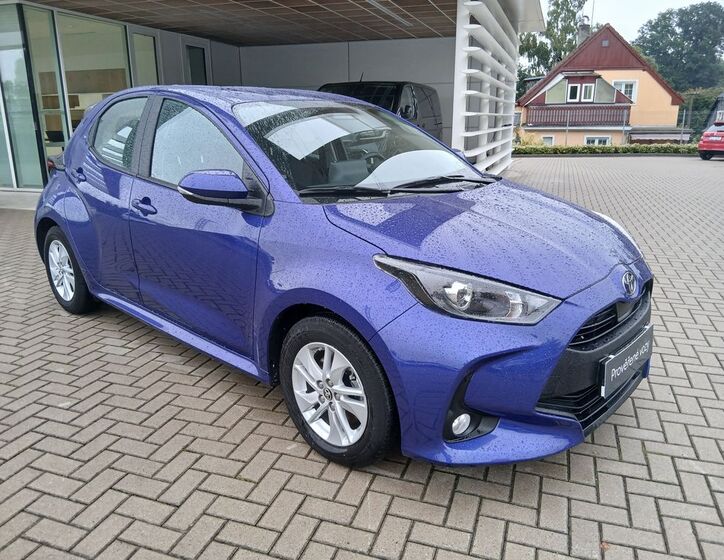 Toyota Yaris 8