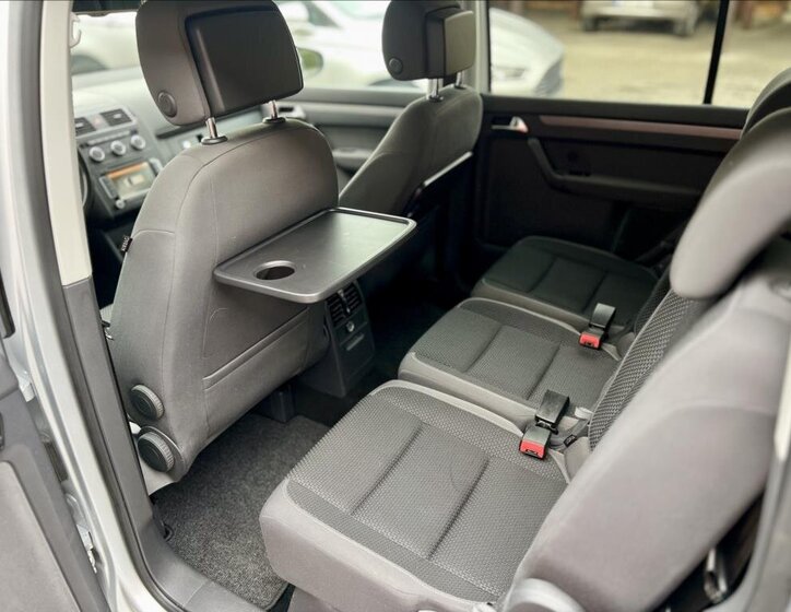 Volkswagen Touran 13