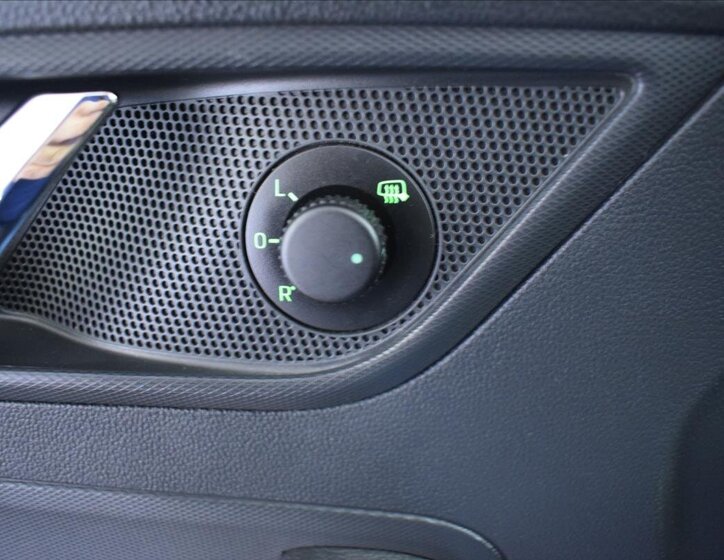 Škoda Rapid Liftback 1,2 l 77 kw