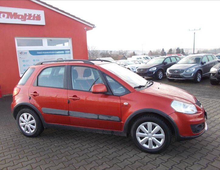 Suzuki SX4 Hatchback 1,6 l 88 kw
