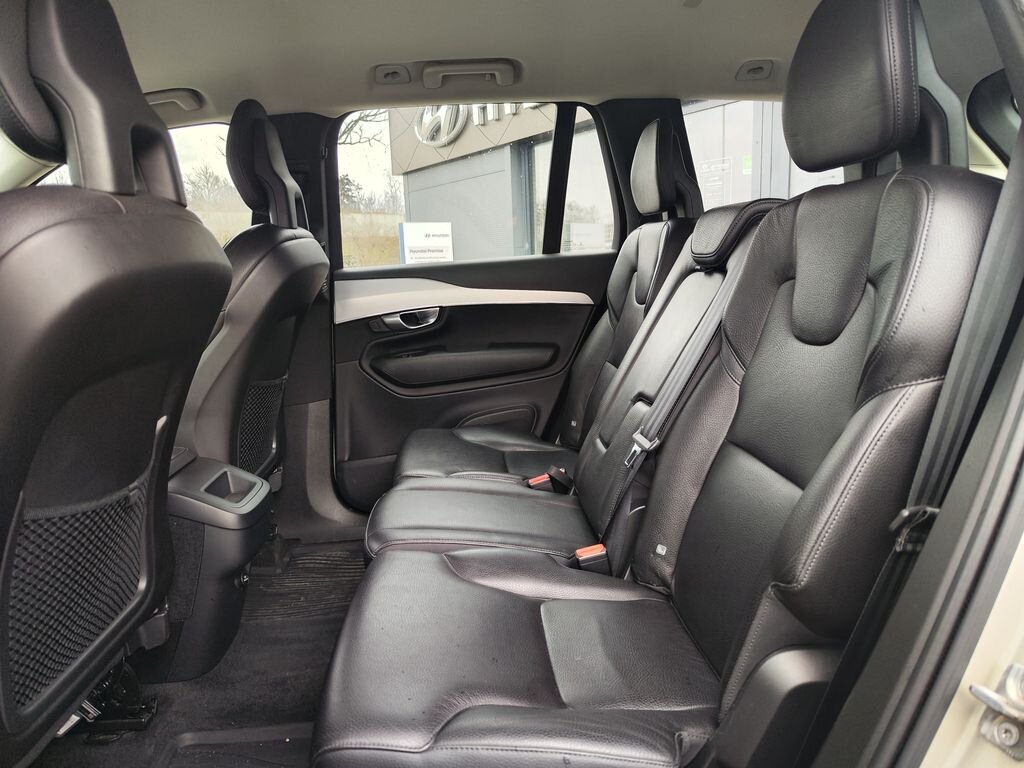 Volvo XC90 SUV / Terénní 2,0 l 235 kw