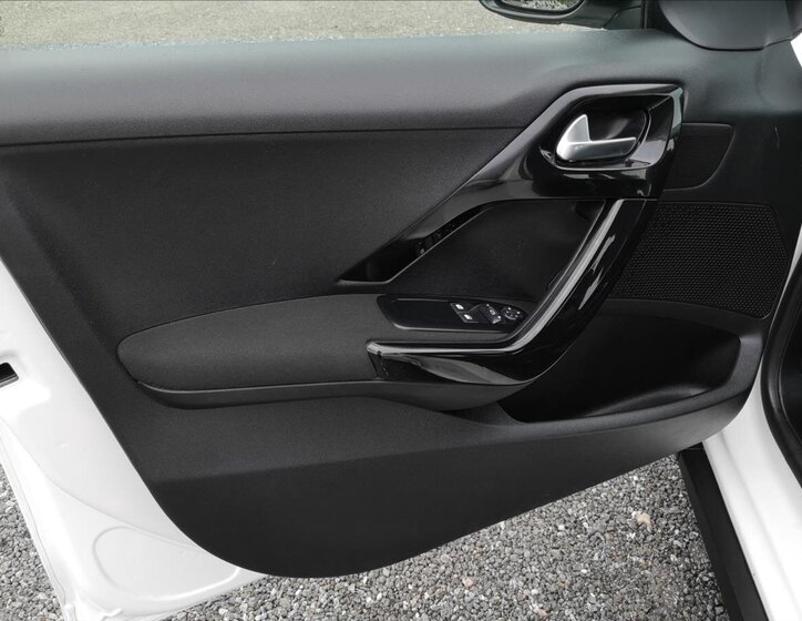 Peugeot 2008 Kombi 1,4 l 50 kw