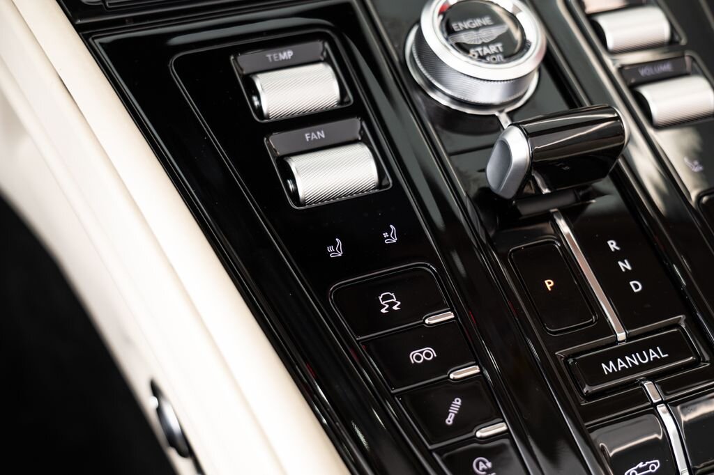 Aston Martin Ostatní Kabriolet 4,0 l 500 kw