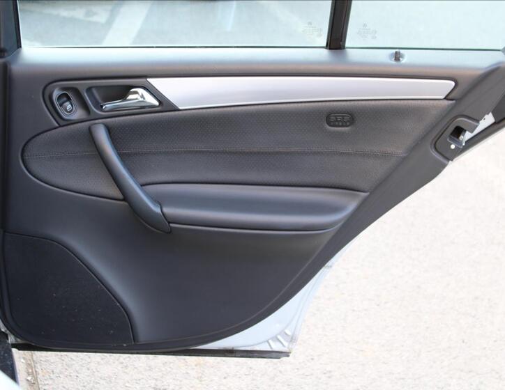 Mercedes-Benz Třídy C 33