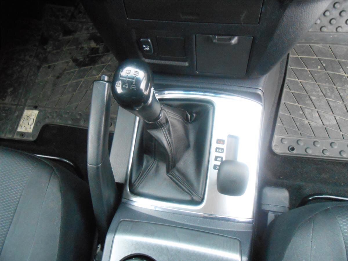 Mitsubishi Pajero SUV 3,2 l 147 kw