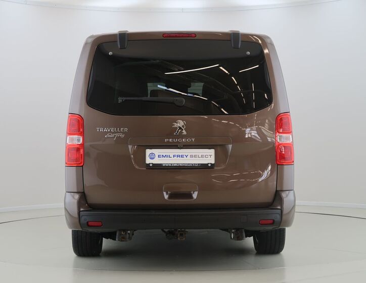 Peugeot Traveller 6