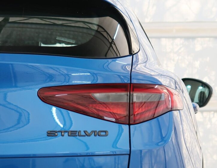 Alfa Romeo Stelvio 9