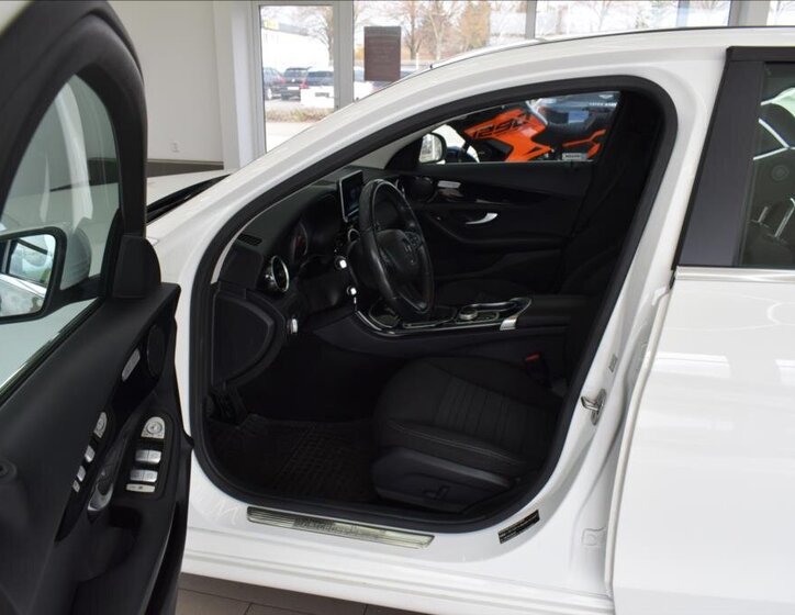 Mercedes-Benz Třídy C Sedan / Limuzína 2,1 l 125 kw