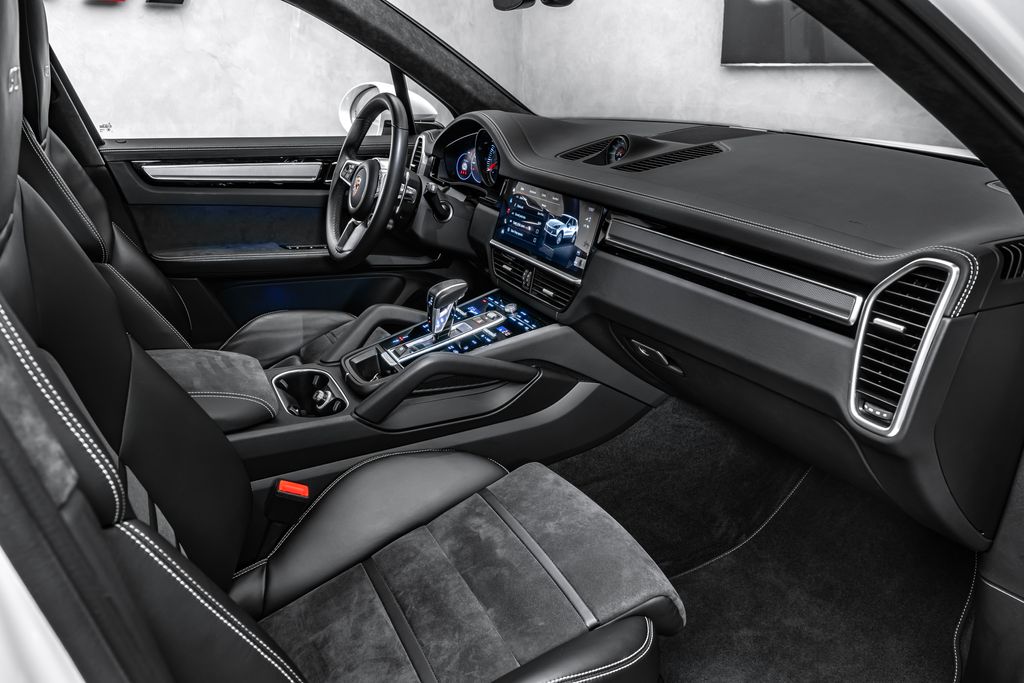 Porsche Cayenne SUV 4,0 l 338 kw