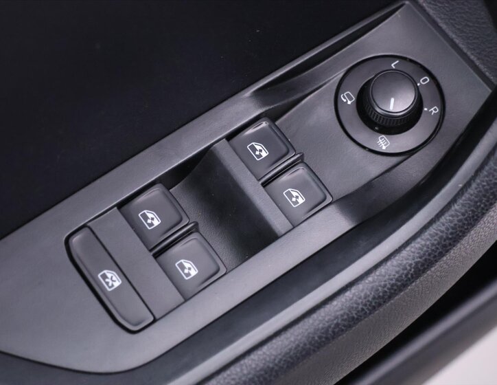 Škoda Superb Sedan / Limuzína 2,0 l 110 kw