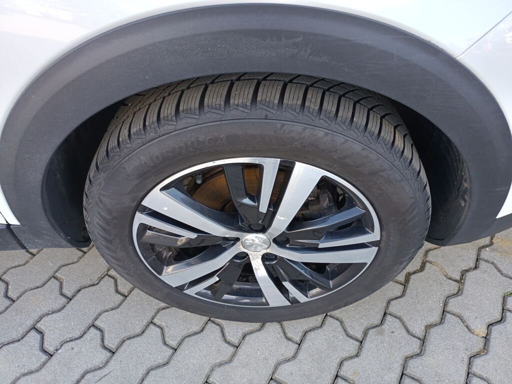 Peugeot 3008 SUV / Terénní 1,6 l 88 kw