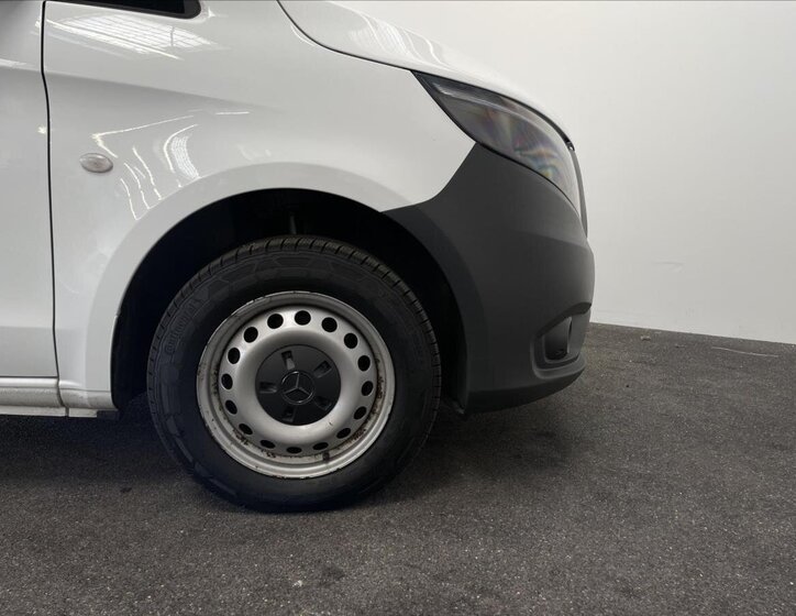 Mercedes-Benz Vito Skříň 2,1 l 120 kw