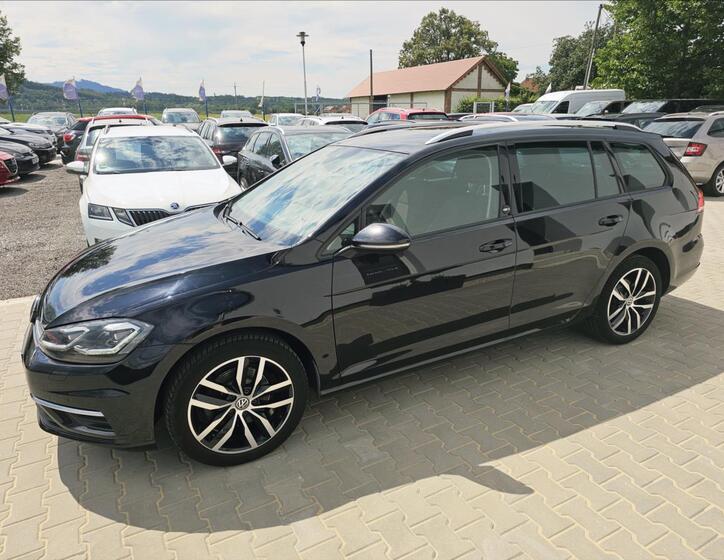 Volkswagen Golf 10