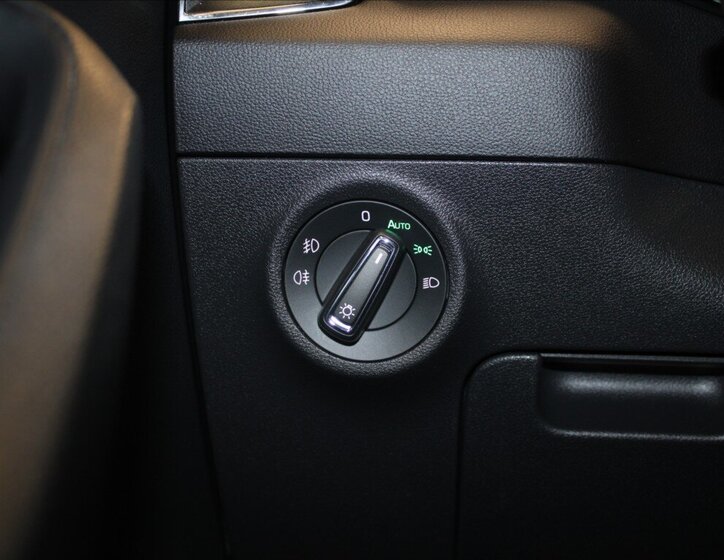 Škoda Karoq SUV 1,5 l 110 kw