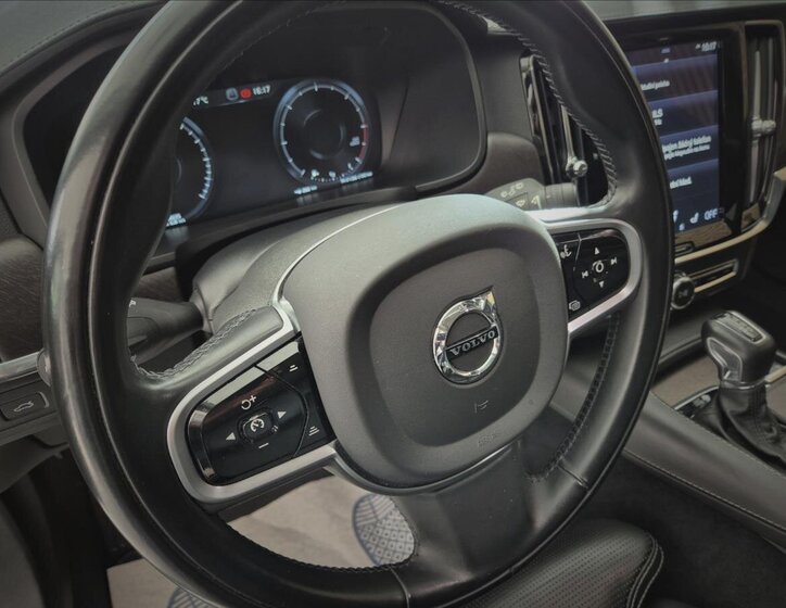 Volvo V90 Kombi 2,0 l 177 kw