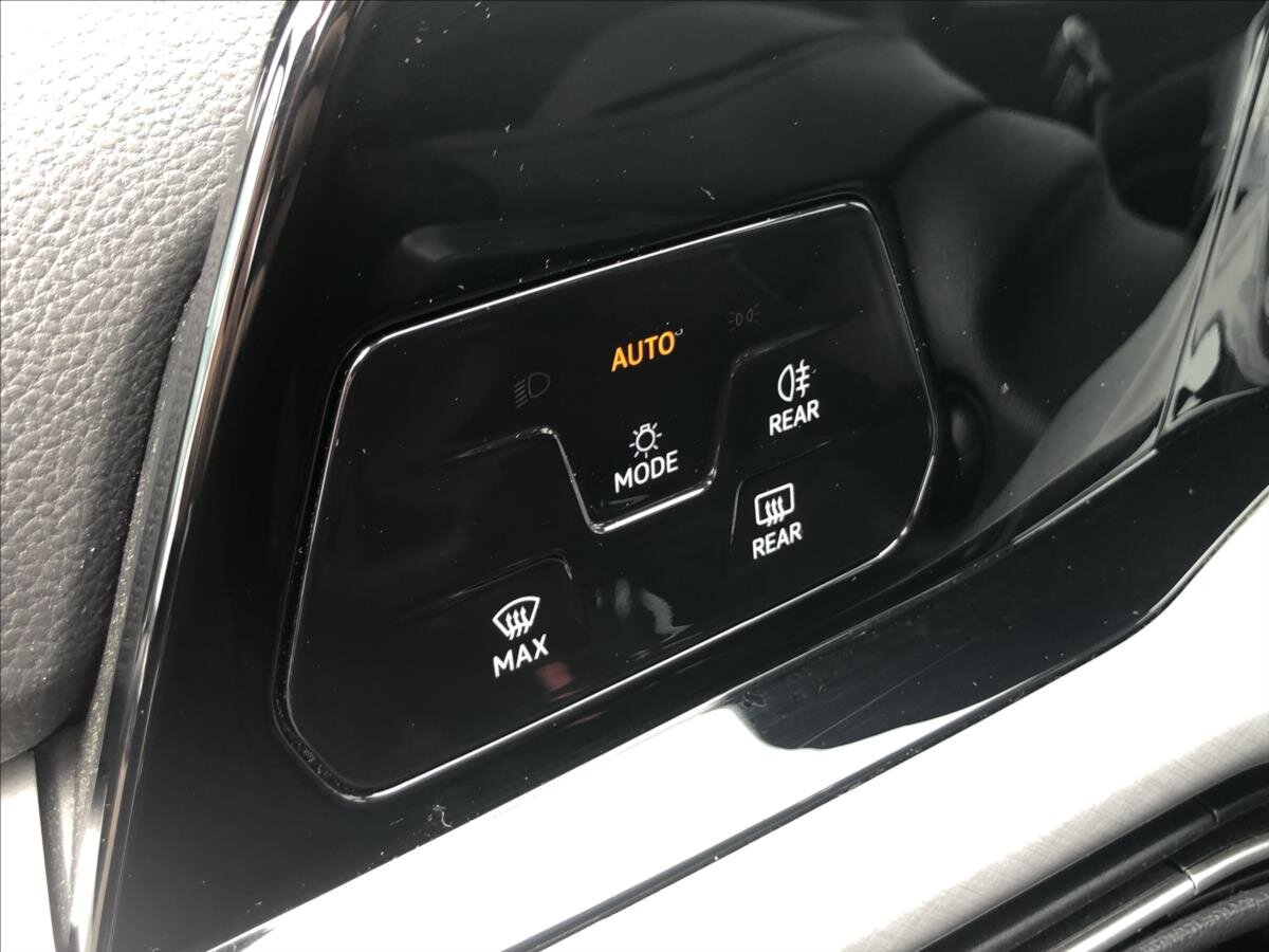 Volkswagen Golf Hatchback 1,5 l 96 kw