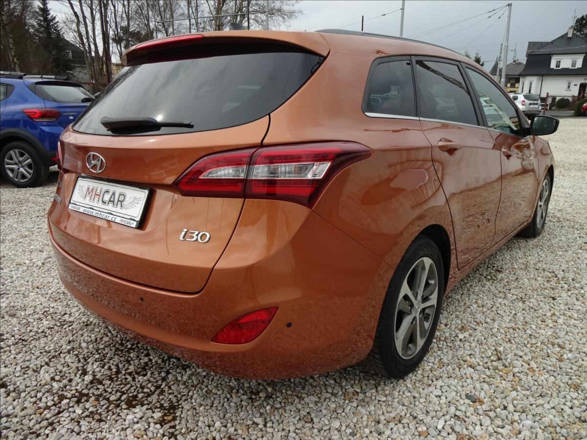 Hyundai i30 Kombi 1,6 l 99 kw