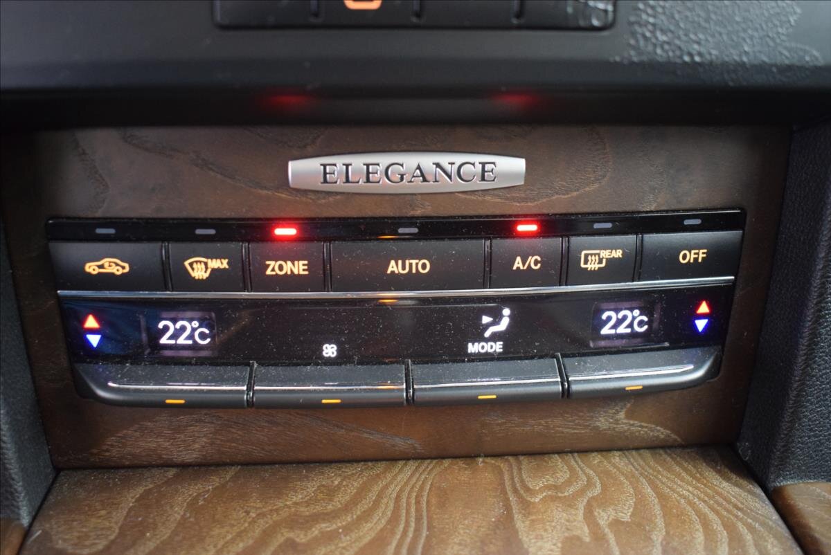 Mercedes-Benz Třídy E Sedan 3,0 l 170 kw