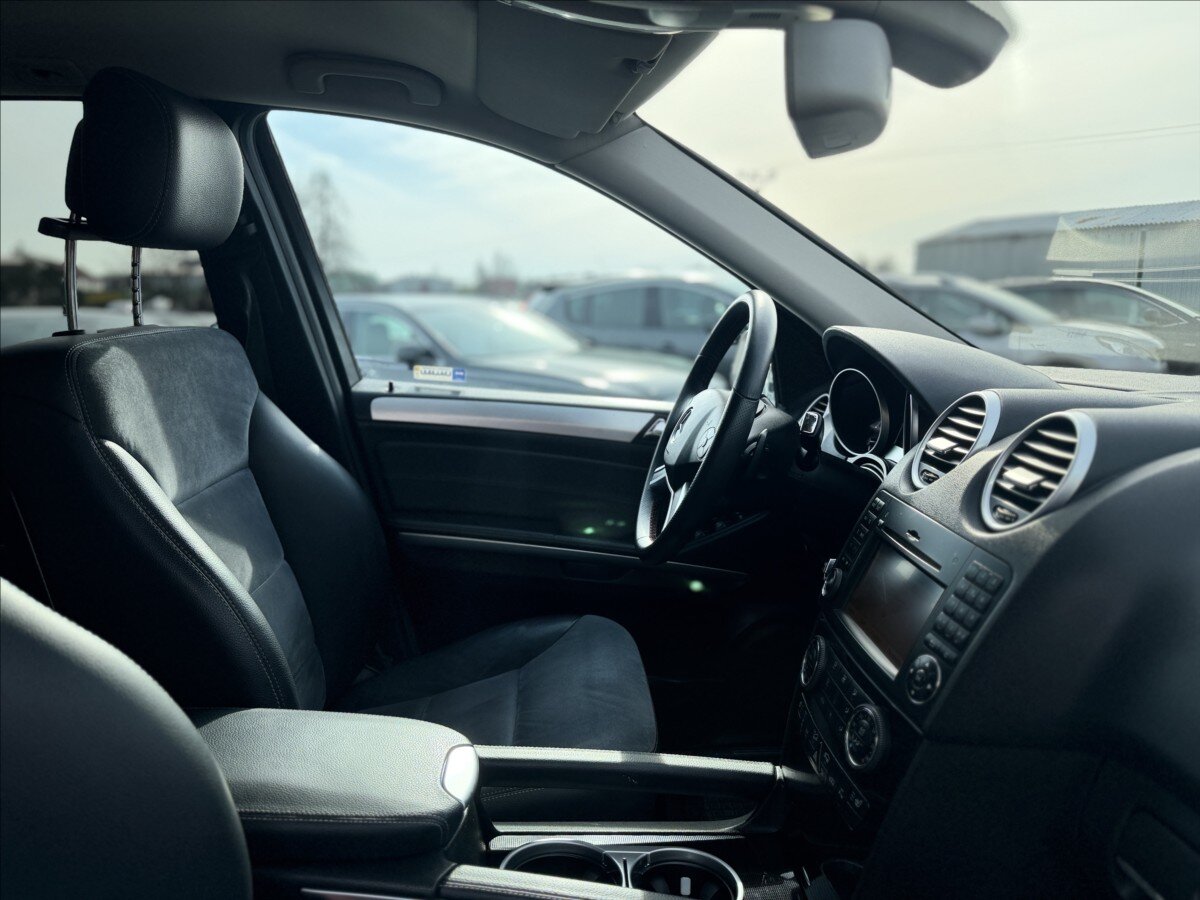 Mercedes-Benz Třídy M Kombi 3,0 l 165 kw