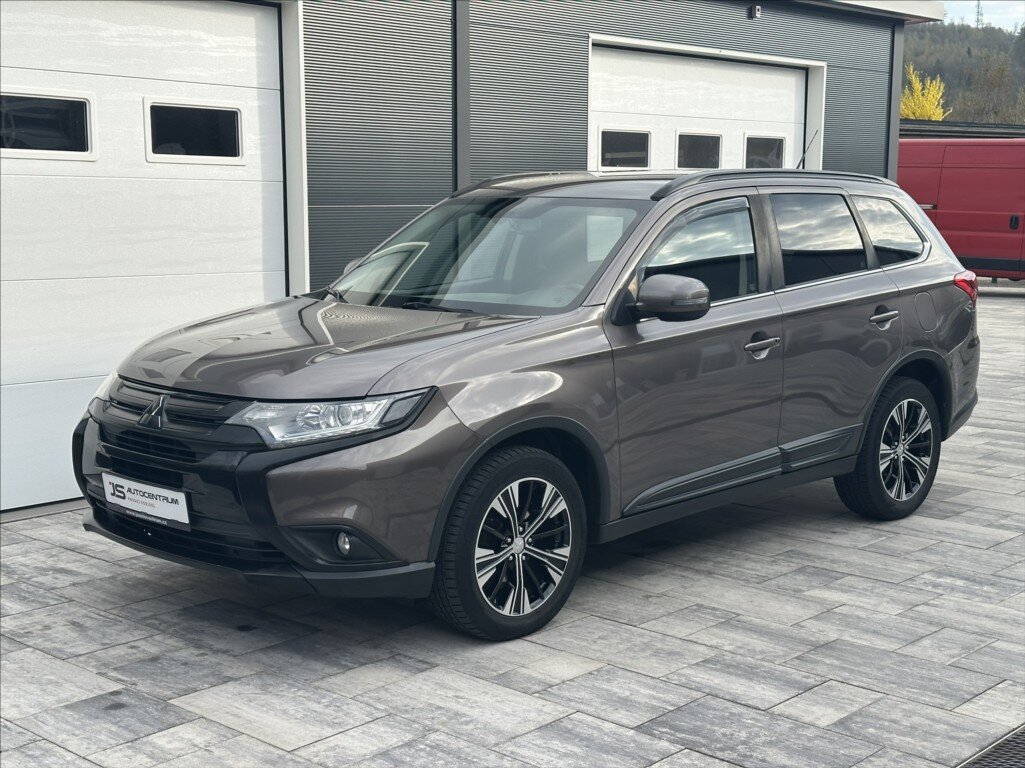 Mitsubishi Outlander SUV / Terénní 2,3 l 110 kw